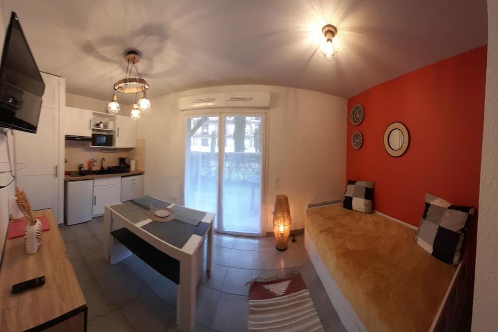 Appartement Du Chamois Roux, Dans Residence De Tourisme 3 Etoiles Lourdes Esterno foto